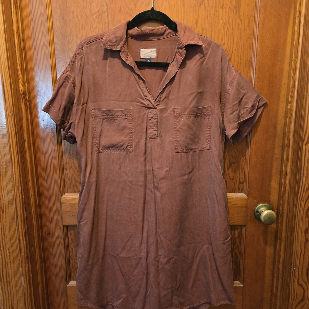 Universal Thread Women's Shirt Dress Flowy Relaxed Pockets Maroon Red Size: M